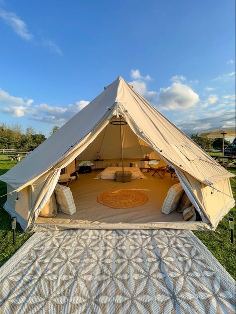 Bell Tent Airbnb, Big Camping Tents, Tenda Camping Aesthetic, Glamping Tent Interior Ideas, Big Tents For Camping, Aesthetic Tent, Cozy Camping Tent, Luxury Tent Camping, Glamping Aesthetic