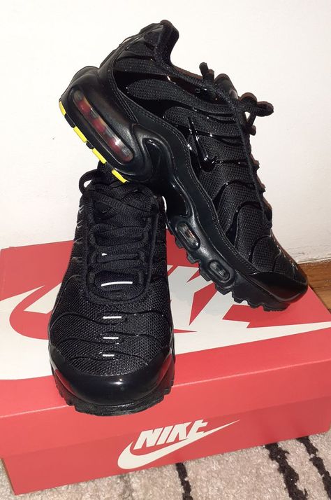 NIKE AIR MAX PLUS TN 😍😍😍 Tn Plus, Air Max Plus Tn, Nike Tn, Ootd Inspo, Nike Air Max Tn, Football Outfits, Nike Air Max Plus, Air Max Plus, Shoes Nike