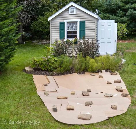 Lasagna Gardening, Landscaping Around House, New Garden, Organic Matter, Rustic Gardens, Outdoor Ideas, Farm Life, Small Flowers, Garden Beds