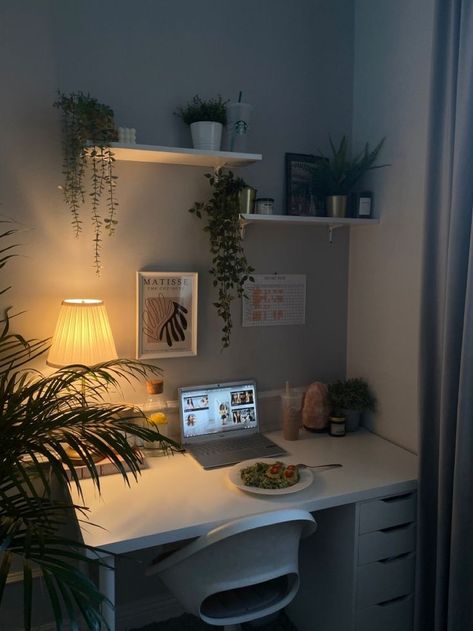 Bedroom Desk Decor Aesthetic, Desk Against Wall Decor, Shelves On Top Of Desk, Book Room Ideas Aesthetic, Shelf Decor Desk, Minimalist Comfort Room, Above Desk Ideas, Desk Inspiration Bedroom, Desk Space In Bedroom