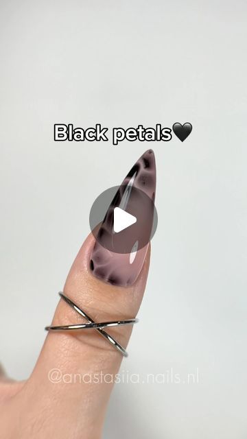 Anastasiia Zholudieva on Instagram: "In this video, I demonstrate how to create a unique design using 🌸 blooming gel and 🖤 black gel polish. I place black dots on a fresh layer of blooming gel, which spread out to form petal-like shapes. This simple yet stunning design is perfect for adding a touch of creativity and flow to your manicure.

#nailart #bloominggel #blackpetals #gelpolish #naildesign #creativenails #manicure #nailtutorial" Nail Art Blooming Gel, Blooming Gel Nail Art Ideas, Blooming Gel Nail Art Tutorial, Blooming Gel Designs, Blooming Nail Art, Blooming Gel Nails, Blooming Gel Nail Art, Black Gel Polish, Blooming Gel