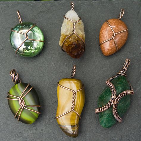 Wire Around Crystal, Wire Stone Necklace, How To Wire Wrap A Pendant, Wire Jewelry With Stones, Necklace Wire Wrapped, Pendant Jewelry Diy, Making Stone Jewelry, How To Wrap A Rock With Wire, Diy Stone Necklace Wire