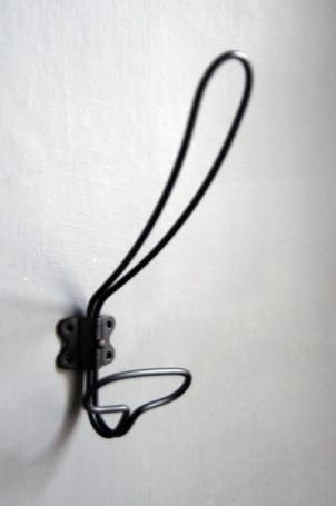 Vintage Style Metal Coat Hook: Remodelista Lo quiero para la entrada de la playa!! Black Coat Hooks, Vintage Coat Hooks, Rockett St George, Metal Working Projects, Wire Hangers, Coat Hooks, St George, Metal Hooks, Vintage Coat