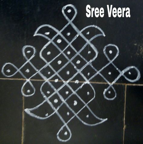 SreeVeera's rangoli Chukala Muggu, Indian Rangoli Designs, Kambi Kolam, Very Easy Rangoli Designs, Pulli Kolam, Rangoli Designs Photos, Rangoli Designs Simple Diwali, Rangoli Side Designs, Rangoli Designs Latest