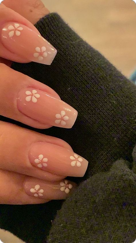 Paznokcie Hello Kitty, Uñas Aesthetic, Simple Toe Nails, Simple Spring Nails, Pink Nail Art, Animal Print Nails, Nails 2021, Best Nail Art Designs, Spring Nail Art