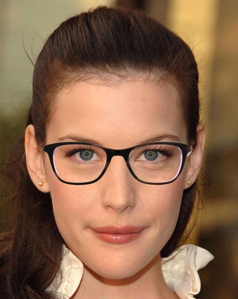 long faces need a longer frame for balance-Best Glasses for Narrow Faces 2020 - PetiteGlasses.com Oval Face With Glasses, Glasses For Oblong Face, Glasses For Long Faces, Best Eyeglass Frames, Face With Glasses, Glasses For Oval Faces, Narrow Face, Oblong Face Shape, Glasses For Face Shape