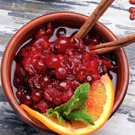 Chutney Cranberry Chutney Recipe Easy, Cranberry Orange Chutney Recipe, Savory Cranberry Relish, Crab Apple Chutney Recipes, Cranberry Orange Relish Grand Marnier, Cranberry Orange Chutney, Cranberry Chutney Recipe Thanksgiving, Apple Cranberry Chutney, Ginger Chutney Recipe