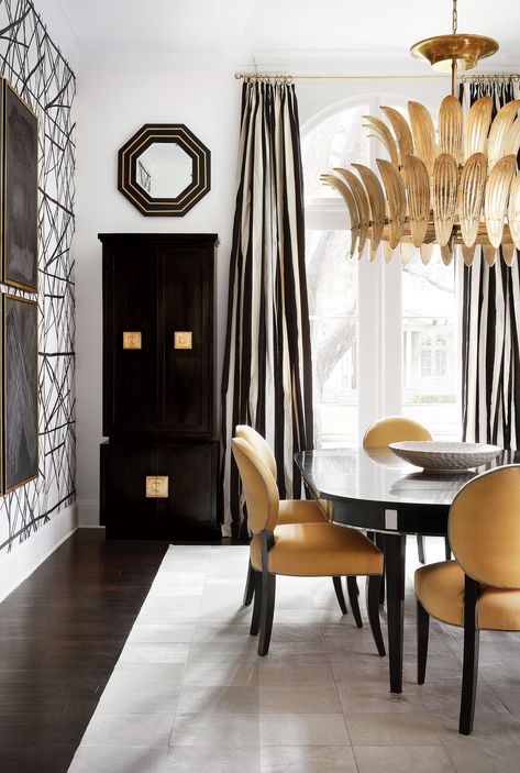 Houston's Own Hollywood House: This Design Star Keeps Things Dramatic in Her Personal Black-and-White Retreat - PaperCity Magazine Interior Design Per La Casa, Hollywood Homes, Striped Curtains, Hallway Decor, Design Del Prodotto, Formal Living Rooms, Dining Room Design, Room Table, Dining Room Decor