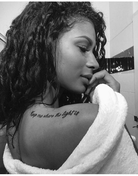 Placement Shoulder Script Tattoos For Women, Script Tattoo Placement Women, Shoulder Script Tattoo, Shoulder Tattoo Quotes, Waist Tattoos, Small Shoulder Tattoos, Bone Tattoos, Shoulder Tattoos, Shoulder Tattoos For Women