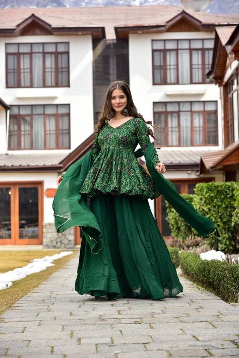 Green Rayon sharara Mehendi Dress Outfits, Green Sharara Suit, Green Sharara, Garba Night, Printed Sharara, डिजाइनर कपड़े, Mehendi Outfit, Saree Kurti, Western Dresses For Women