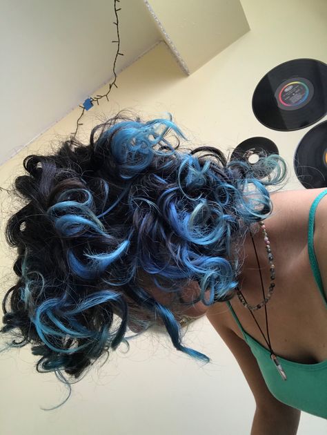 Aesthetic Hair Dye Ideas Short, Dyed Ends Curly Hair, Blue Dyed Curly Hair, Fluffy Mullet Girl, Blue Highlights In Brown Hair Curly, Blue Short Curly Hair, Color Streaks In Hair, Blue Highlights Curly Hair, Short Curly Hair Color Ideas Highlights