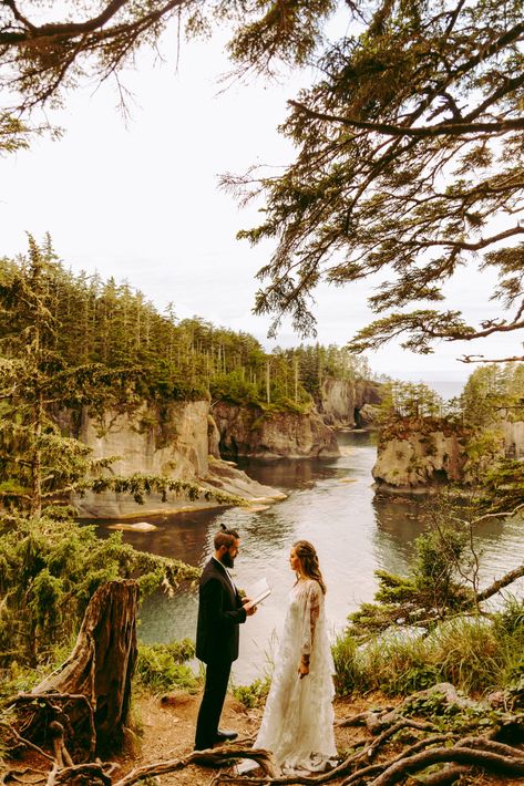 Rainforest Wedding Dress, Hoh Rainforest Washington Wedding, Hoh Rainforest Wedding, Hoh Rainforest Elopement, Hoh Rainforest Washington, Elopement Spots, Rainforest Wedding, Washington Trip, Hoh Rainforest