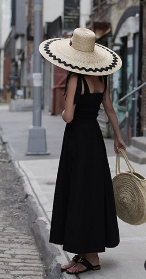 Straw Hats Outfit, Holiday Style Summer, Simple Summer Dresses, Atlantic Pacific, Fashion Sites, Outfits With Hats, Summer Accessories, Vacation Outfits, Summer Hats