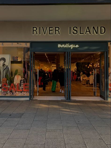 UK, Portsmouth. Your Silence, Marketing Project, Island Aesthetic, Boutique Sales, Portsmouth, River Island, Marketing