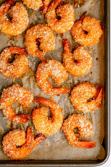 Making baked shrimp Crispy Oven Baked Shrimp, Healthy Breaded Shrimp, Crispy Baked Shrimp Recipes, Baked Breaded Shrimp, Oven Fried Shrimp Recipes, Magic Crispy Baked Shrimp, Baked Shrimp Recipes Oven, Breaded Shrimp Recipes, Oven Fried Shrimp