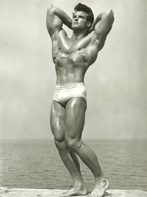 Steve Reeves Golden Era Bodybuilding, 50s Stars, Retro Bodybuilding, Old Bodybuilder, Classic Physique, Steve Reeves, Perfect Physique, Healthy Quotes, Mark 2