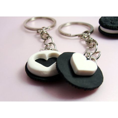 Friendship Cookies, Cookies Best, Fimo Kawaii, Keychain Couple, Clay Keychain, Diy Air Dry Clay, Clay Diy Projects, Tanah Liat, Clay Crafts Air Dry