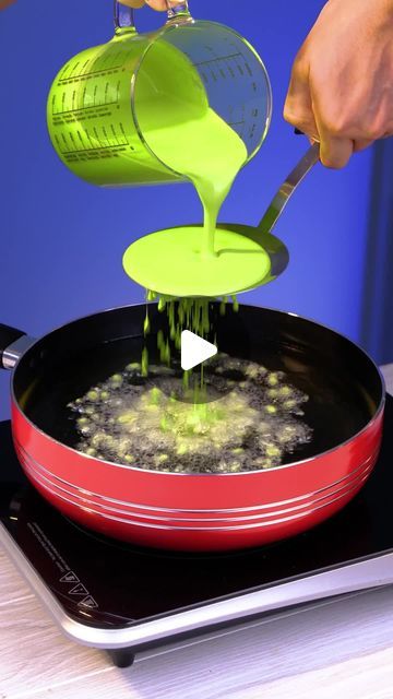 Kitchen Hacks Videos, Kitchen Tips, Kitchen Hack, Cooking Hacks, Kitchen Hacks Diy, Kitchen Hacks Cooking, Clever Kitchen Hacks, Diy Kitchen Hacks, Kitchen Life Hacks