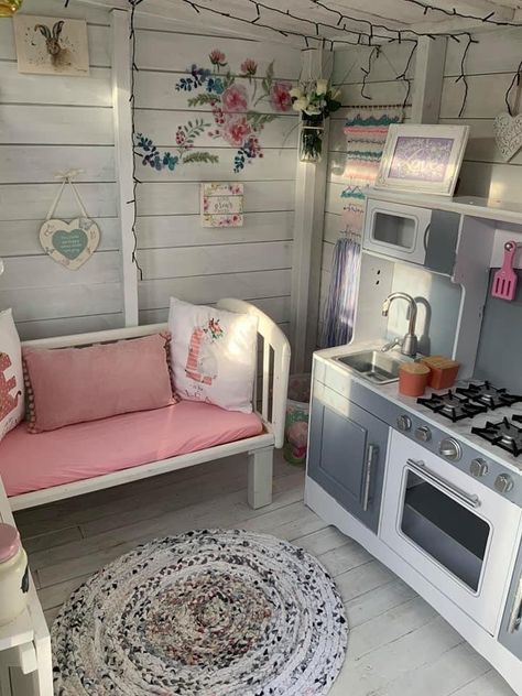 Shabby Chic Playhouse, Playhouse Set Up Ideas, Playhouse Kitchen Ideas, Playhouse Shed Ideas, Small Wendy House Interior, Inside Wendy House Ideas, Play House Ideas Interior, Outdoor Cubby House Interior, Playhouse Add Ons