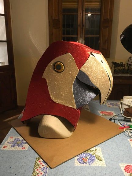 Bird Mask Diy, Parrot Mask, Bird Wings Costume, Parrot Craft, Feather Template, Parrot Costume, Parrot Wings, Cardboard Mask, Owl Costume