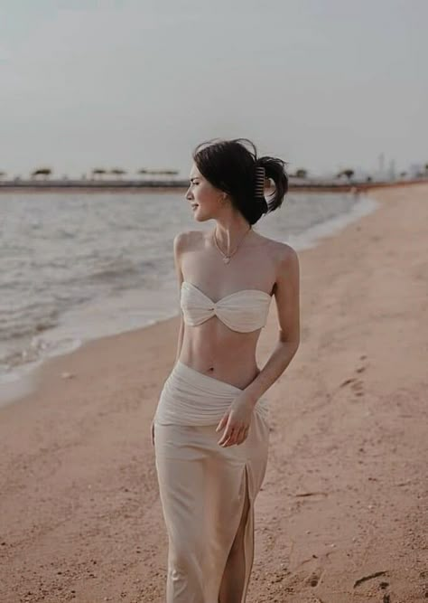 Davikah Hoorne, Mai Davika Hoorne, Mai Davika, Davika Hoorne, Korean Short Hair, Beach Pictures Poses, Swimsuits Outfits, Beach Photography Poses, Summer Beach Outfit