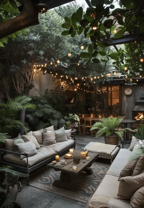 Rustic Modern Backyard, Large Patio Ideas Layout, Outdoor Pergola Ideas, Urban Yard, Dreamy Backyard, Wall Outside, Small Outdoor Patios, Small Patio Furniture, Outdoor Decor Ideas