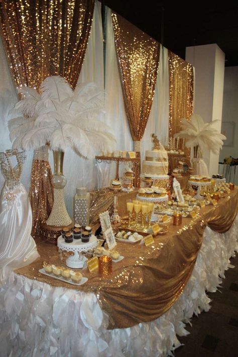 Great Gatsby Birthday Party, Great Gatsby Birthday, Roaring 20s Birthday Party, Thanksgiving Table Settings Diy, Roaring 20s Birthday, Great Gatsby Prom, Gatsby Birthday, Gatsby Birthday Party, Gatsby Party Decorations