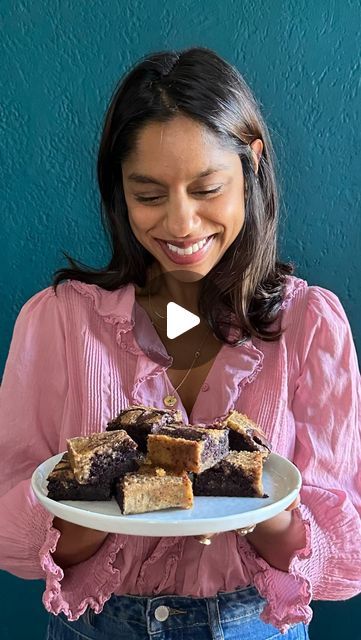 Samantha Seneviratne on Instagram: "Today I’m showing you how to make the Frangipane Brownies from my new book, Bake Smart! If you need a last minute dessert for Thanksgiving, this is an easy one!" Samantha Seneviratne, Dessert For Thanksgiving, Thanksgiving Desserts, Last Minute, Brownies, New Books, Thanksgiving, Dessert, Baking