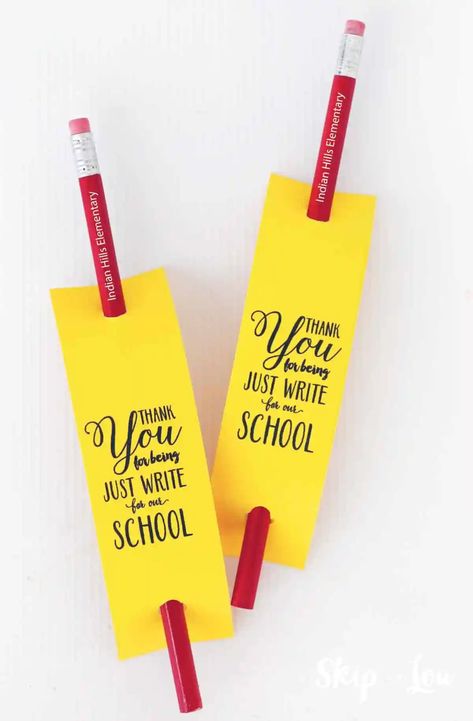 Token For Teachers Appreciation Gifts, Pen Thank You Gift Ideas, Thank You Gifts Teachers, Back To School Pencil Gift, Pencil Tags Printable, Gift Teacher Day, Pencil Gifts For Students, Appreciation Gifts For Staff, Teacher Appreciation Gifts For Staff