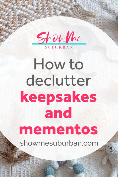 It's hard to get rid of sentimental clutter. Deciding what to do with keepsakes and mementos is never easy! This guide will help you drop the guilt, preserve memories, and show you how to declutter sentimental items once and for all! #declutter Declutter Sentimental Items, Sentimental Clutter, Clutter Help, House Organization, Cleaning Advice, How To Declutter, Kids Memories, Old Cards, Memorial Cards