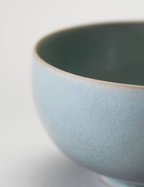 AN IMPORTANT AND EXTREMELY RARE RU ‘SKY-BLUE’ TEA BOWL Song Dynasty Art, Celadon Ceramics, Foot Ring, The Han Dynasty, Blue Tea, Mood Images, Chinese Pottery, Song Dynasty, Tea Bowl