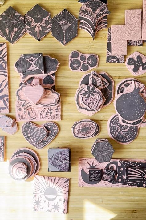 How To Make Blocks For Block Printing, Block Printing Diy Foam Stamps, Block Carving Printmaking, Block Print Ideas Design, Easy Printmaking Designs, Fabric Block Printing Diy, How To Make Block Print Stamp, Diy Stamp Making, Block Printing Tutorial