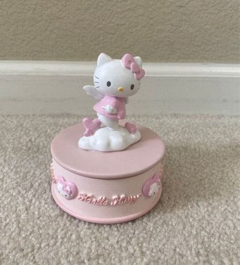 Sanrio Stuff, Hello Kitty Rooms, Charmmy Kitty, Hello Kitty Aesthetic, Hello Kitty Accessories, Hello Kit, Pink Hello Kitty, Hello Kitty My Melody, Hello Kitty Items