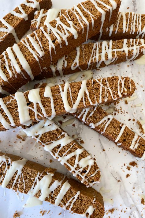 Gluten Free Gingerbread Biscotti - hellofrozenbananas.com Healthy Biscotti Recipe, Gingerbread Biscotti Recipe, Homemade Biscotti, Gluten Free Biscotti, Gingerbread Biscotti, Biscotti Recipes, Gluten Free Gingerbread, Healthy Cookie, Pumpkin Pie Mix