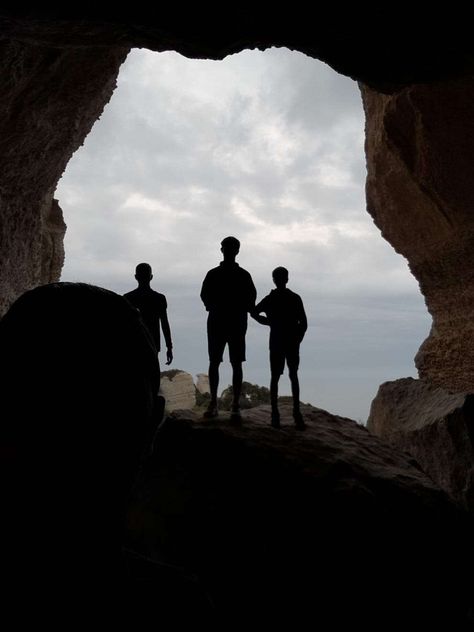 Beach Cave Aesthetic, Cave Exploring Aesthetic, Spelunking Aesthetic, Caving Aesthetic, Stranded Aesthetic, Cave Photoshoot, Nanowrimo 2023, Cave Quest, Explore Aesthetic