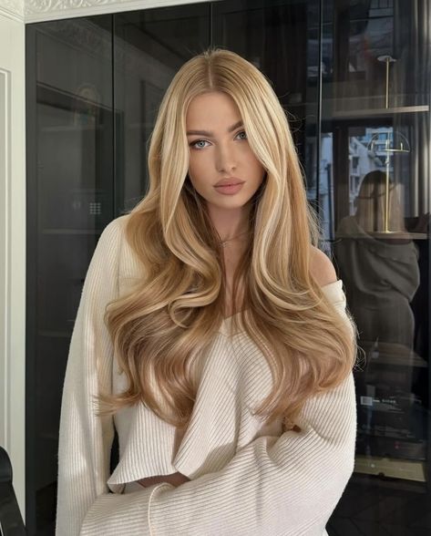 Blonde Ambition, Blond Balayage, Golden Blonde Hair, Honey Blonde Hair, Strawberry Blonde Hair, Blonde Hair Inspiration, Honey Hair, Hair Treatments, Blonde Hair Looks