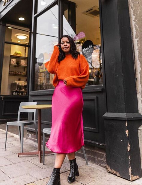 High-Street Wish Lists: Influencers' A/W 18 Shopping Lists | Who What Wear UK Pink Satin Skirt, Rehearsal Dinner Outfits, Eating Chocolate, Pink Midi Skirt, Fall Closet, Midi Skirt Outfit, Mum Fashion, Amazing Fashion, Update Your Wardrobe