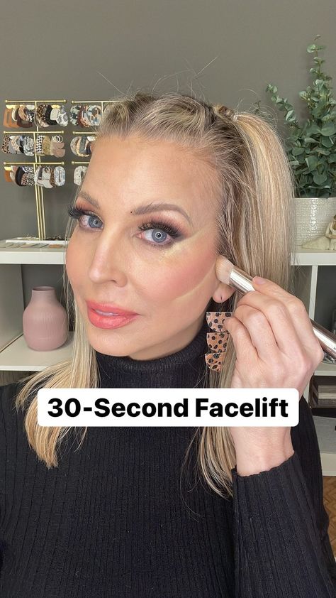 Facelift Makeup, Beauty Education, Instant Face Lift, Simple Addition, Highlighter Makeup, Makeup Application, Makeup Routine, Makeup Yourself, Highlighter