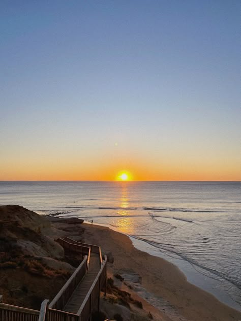 Sunset in Port Noarlunga Beach, South Australia #portnoarlunga #adelaide #southaustralia #lifeinaustralia #beachphotography Cabarita Beach Australia, Port Noarlunga South Australia, South Australia Aesthetic, Adelaide Australia Aesthetic, Adelaide Aesthetic, Adelaide Beach, Surfing Aesthetic, Victoria Beach, Australia Beach