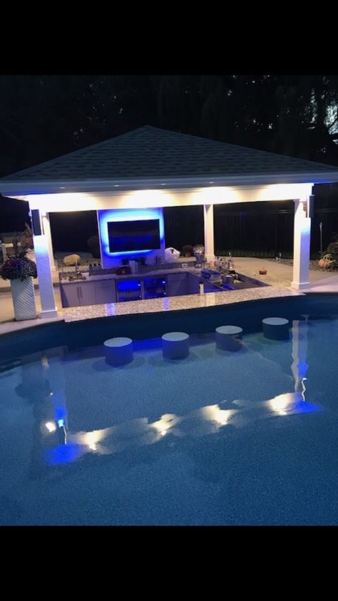 Swimming Pool With Swim Up Bar, Bar Stools In Pool, Bar In Pool Ideas, Bar Near Pool, Pool Designs With Swim Up Bar, Pool With Grill Area, Pool With Seating Inside, Outdoor Kitchen With Swim Up Bar, Pool With Built In Bar