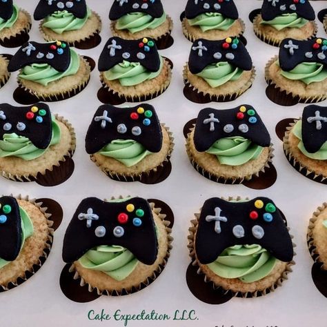 Gaming Theme Cupcakes, Game On Cupcakes, Level Up Cupcakes, Nintendo Controller Cake, Xbox Cupcakes Ideas, Gamer Cupcakes Birthday, Gamer Cupcake Cake, Gaming Cupcakes For Boys, Level Up Party Ideas