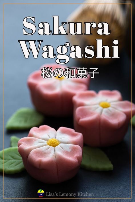 Vegan Mooncakes, Making Mochi, Wagashi Recipe, Japanese Appetizers, Asian Dessert Recipes, Japanese Confectionery, Mooncake Recipe, Japanese Wagashi, Japanese Sweets Wagashi