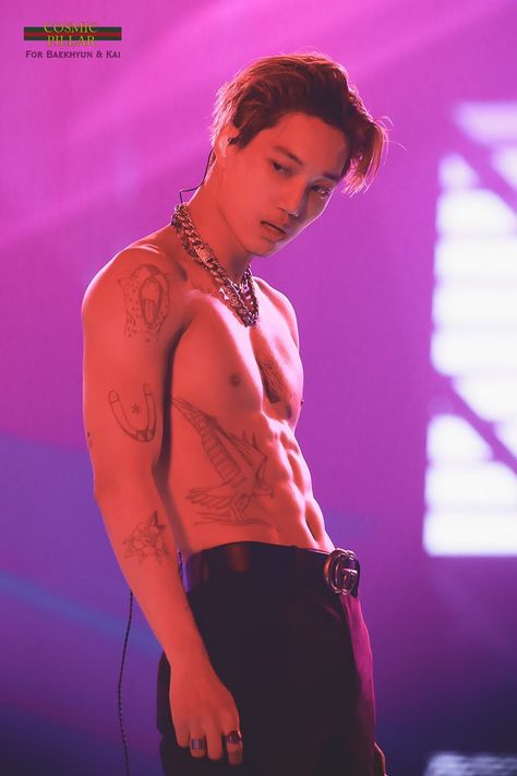 Kim jongin / Kai sexy and hot ExPloRation in Seoul day 5 confession solo EXO Exo Kai Abs, Exo Abs, Exo Hot, 남성 근육, Kpop Male, Kore Ulzzang, Exo Jongin, Exo Concert, Baekhyun Chanyeol