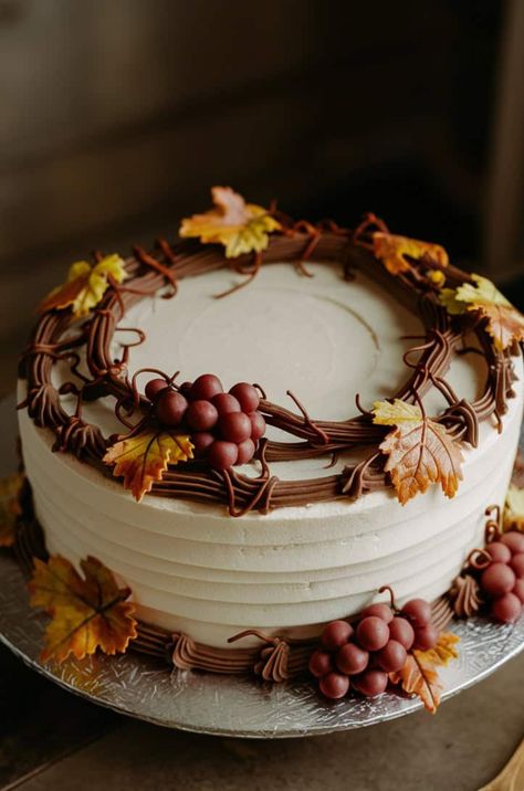 Autumn Cake Ideas Birthday, Friendsgiving Cake, Thanksgiving Cake Ideas, Fall Theme Cakes, Bonfire Cake, Pumpkin Patch Cake, Fall Leaf Cake, Autumn Cake, Thanksgiving Cake