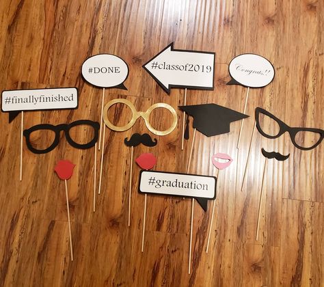 Graduation season is coming very soon! Need some props for Grad party???👩‍🎓👨‍🎓 Can make more custom props for your special party!! . . . DM… Props For Farewell Party, Graduation Props Printable, Freshers Party, Graduation Centerpiece, Wonderland Events, Farewell Parties, Stage Decoration, Door Decorations Classroom, Photo Corners