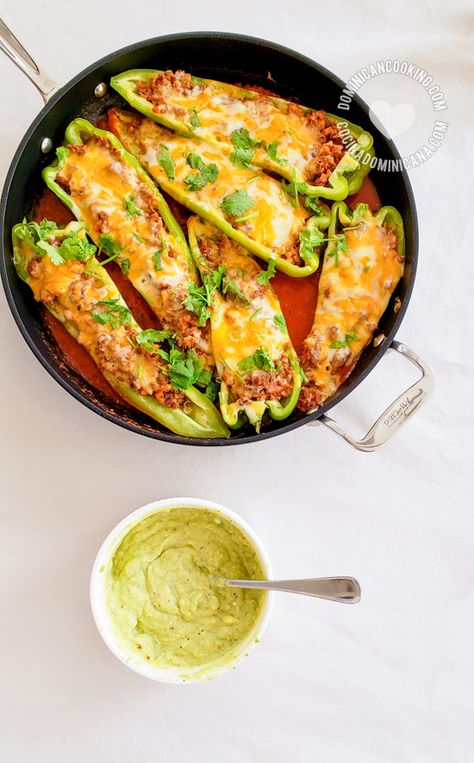 Familiar tastes, spectacular presentation. These Stuffed Cubanelle Pepper Boats with Avocado Sauce are the perfect lazy, one-pot summer dish. Cubanelle Pepper Recipe Dishes, Cubanelle Pepper Recipe, Brava Recipes, Stuffed Cubanelle Peppers, Stuffed Foods, Pepper Boats, Pepper Recipes Healthy, Stuffed Veggies, Anaheim Peppers