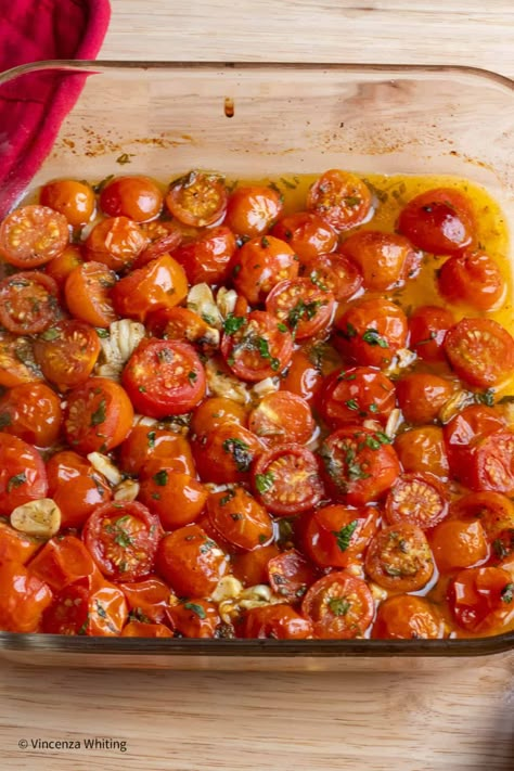 Roasted Cherry Tomatoes - Easy Garlic and Herb Recipe Plum Tomatoes Recipes, Roasted Cherry Tomatoes And Garlic, Recipes Using Grape Tomatoes, Recipes With Grape Tomatoes, Roasted Cherry Tomato Recipes, Cherry Tomatoes Recipes, Baked Cherry Tomatoes, Roasted Cherry Tomato Sauce, Roasted Tomatoes And Garlic