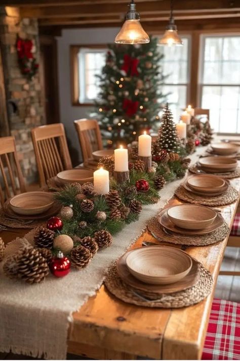 Barn Christmas Table, Dining Table Design For Christmas, Rustic Table Christmas Decor, Christmas Cone Ideas, Burlap Christmas Table Decor, Dining Table Christmas Ideas, Christmas Rustic Wedding Ideas, Cozy Christmas Dining Room, Christmas Rustic Table Decor