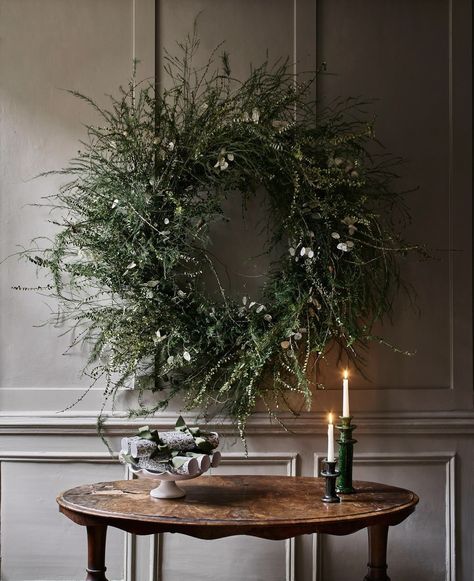 Minimalist Christmas Decor, Christmas Decorations Living Room, Natural Christmas, Christmas Inspo, Nordic Christmas, Minimalist Christmas, Christmas Decorations Rustic, Christmas Table Settings, Modern Christmas