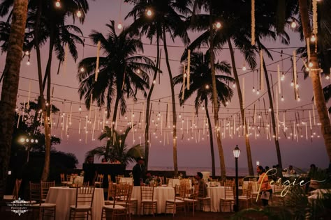 Beach Indian Wedding Decor, Beach Hindu Wedding, Goa Indian Wedding, Beach Wedding Decorations Indian, Goa Wedding Decor, Sunset Indian Wedding, Indian Wedding Beach, Beach Sangeet, Sikh Wedding Decor